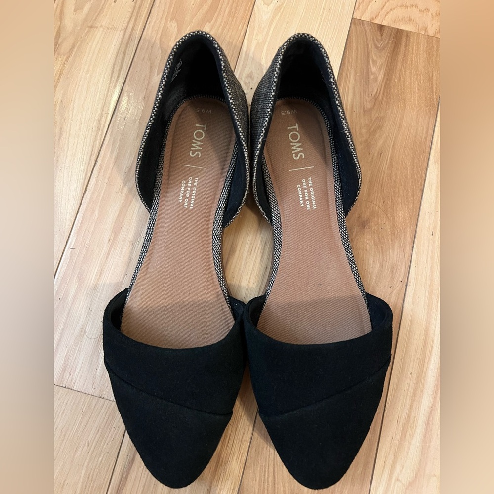 TOMS Women's Two-tone Black Flats